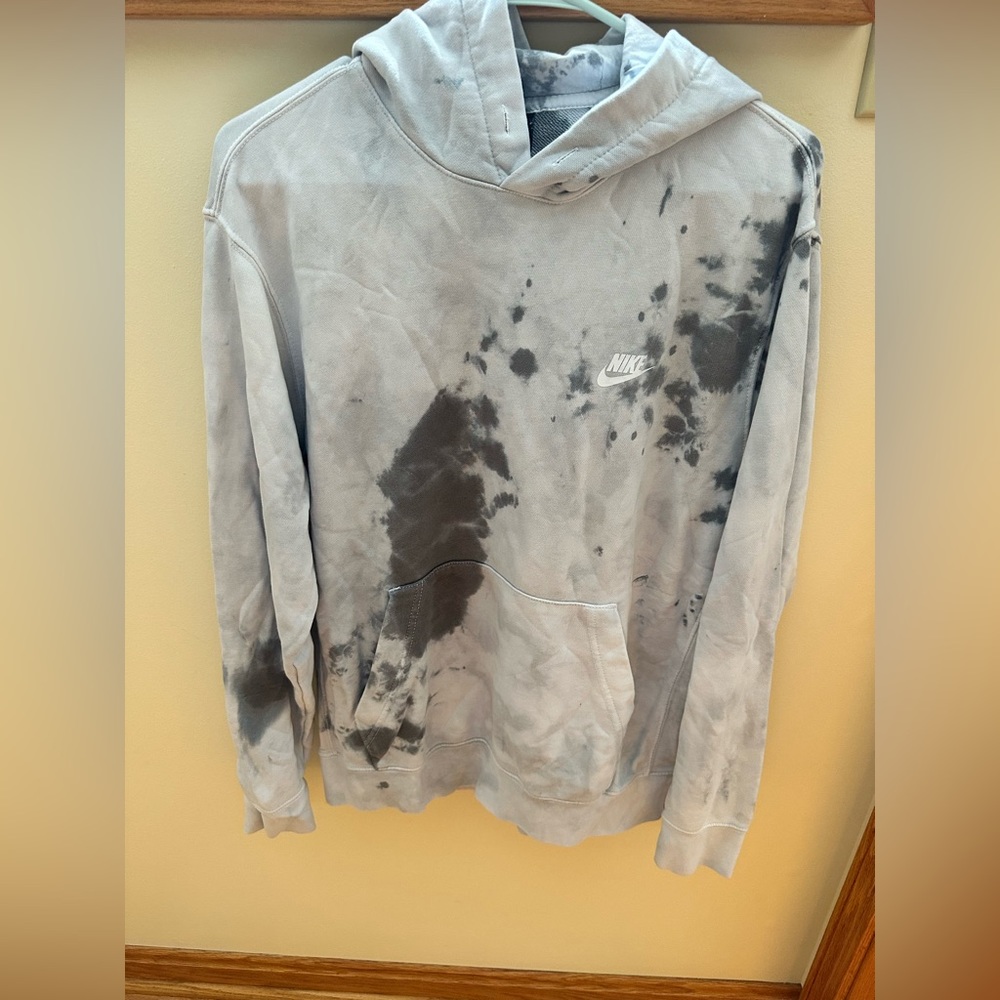 Nike sweatshirt